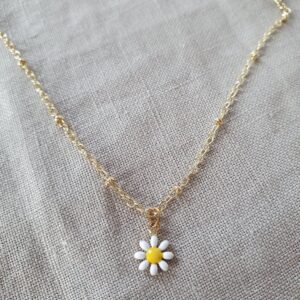 tiny flower necklace